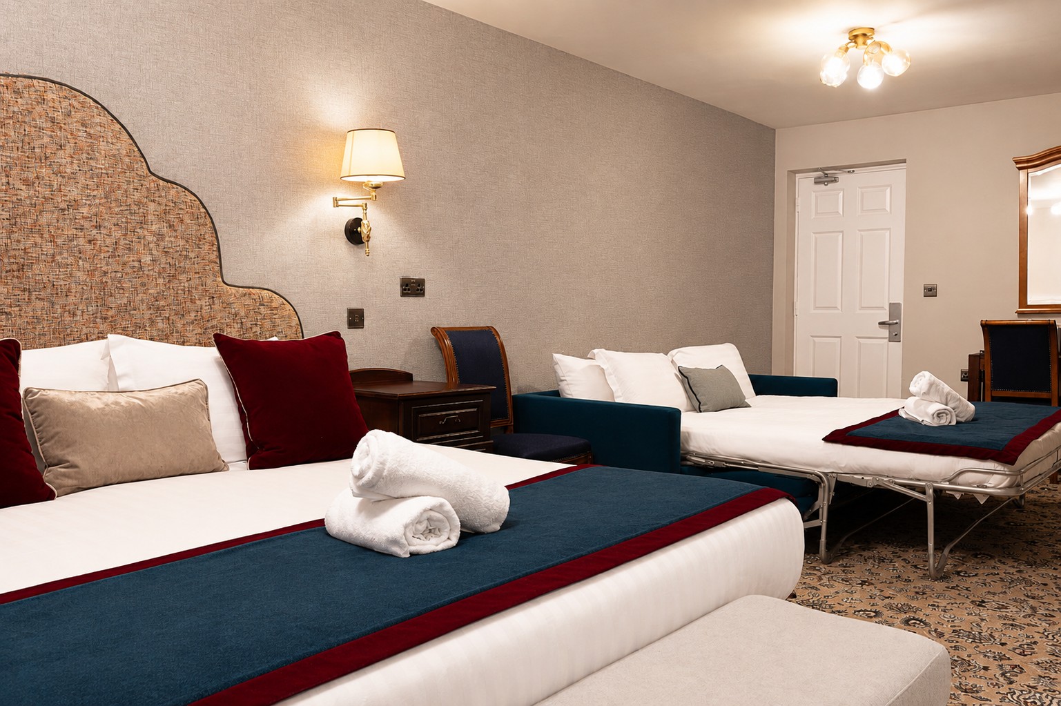 Family accommodation near Killarney National Park room 210 at The Véro