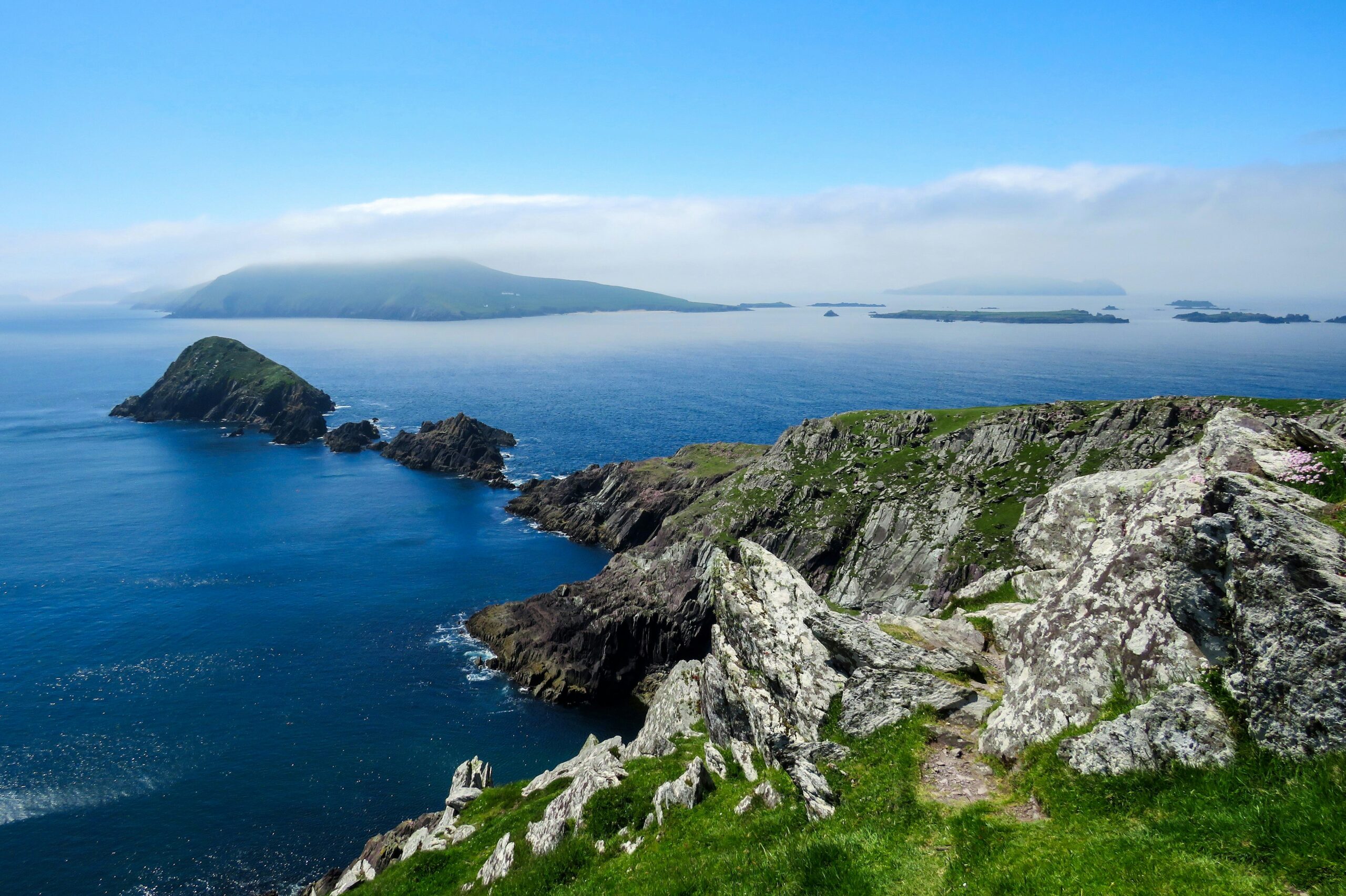 Scenic Ring of Kerry drive from Killarney