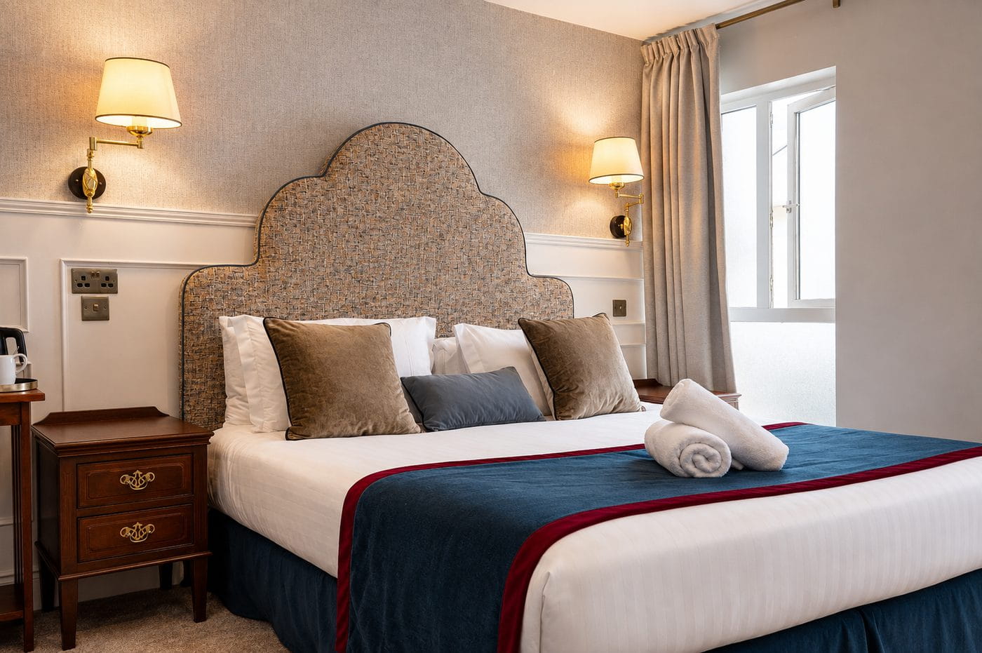 A Super Cosy King room